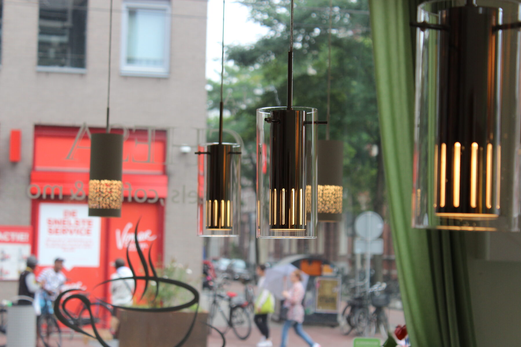 Uitzicht vanuit La Chesa op de Kinkerstraat